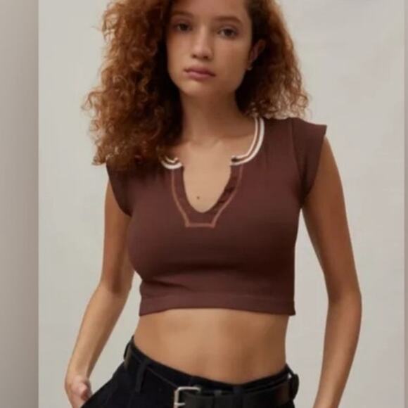 Urban Outfitters Brown Go for Gold Cropped Top size M/L - Picture 1 of 8